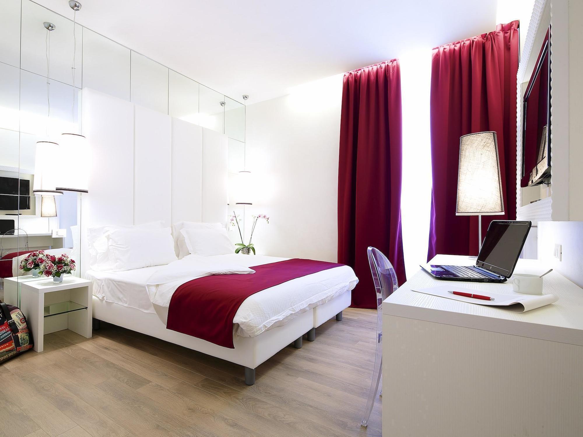Tullia And Prisca Relais Guest House Рим Екстериор снимка